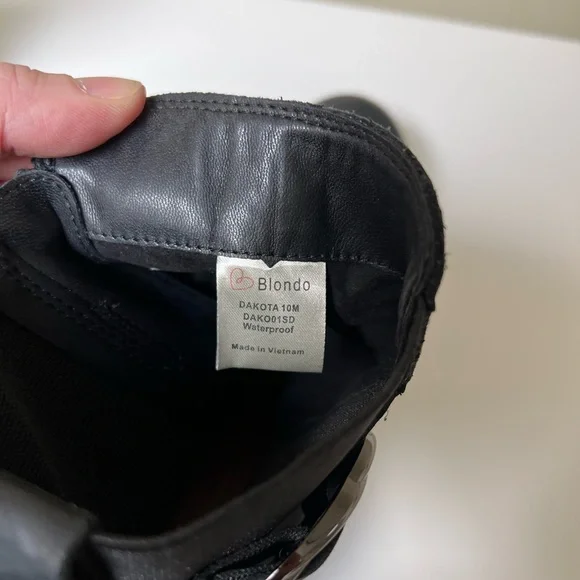 Blondo Waterproof Dagger Bootie In Black Nubuck with Buckle Size 10 - Picture 9 of 9